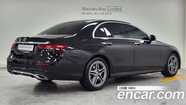 Mercedes-Benz E-Class — Фото автомобиля 2