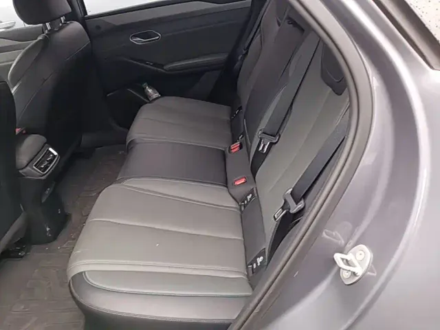 BYD Qin L — Фото автомобиля 16