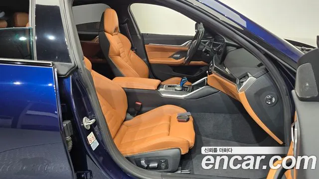 BMW i4 — Фото автомобиля 16