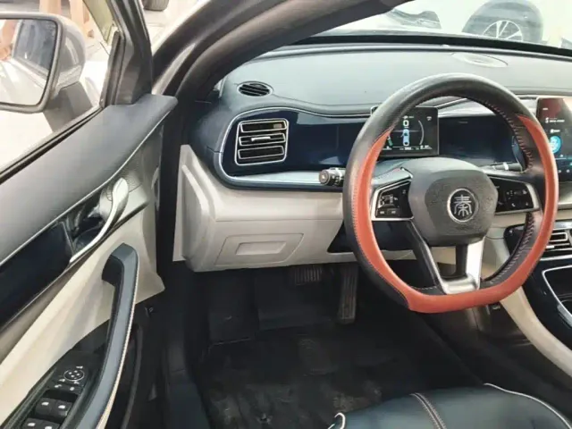 BYD Qin PLUS — Фото автомобиля 15