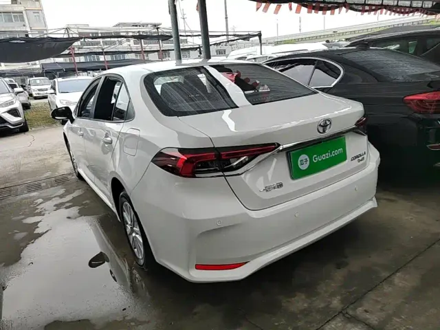 Toyota Corolla — Фото автомобиля 4