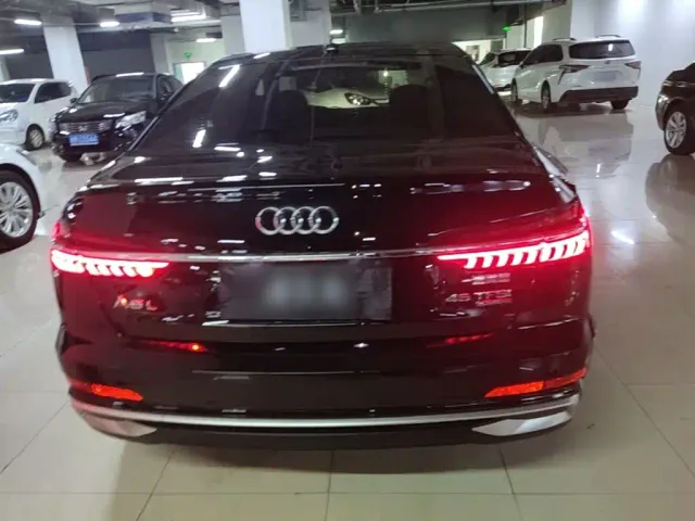 Audi A6L — Фото автомобиля 5