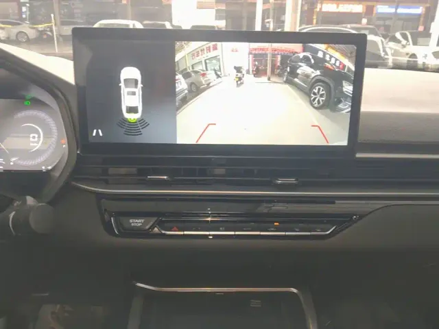 Geely Emgrand — Фото автомобиля 12