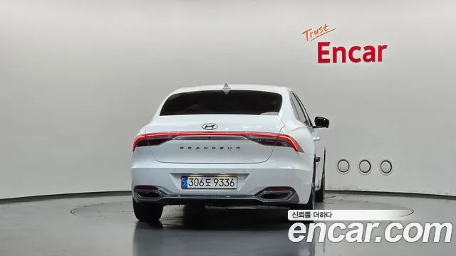 Hyundai Grandeur (New) Hybrid — Фото автомобиля 4