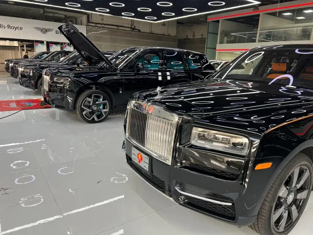 Rolls-Royce Cullinan — Фото автомобиля 4