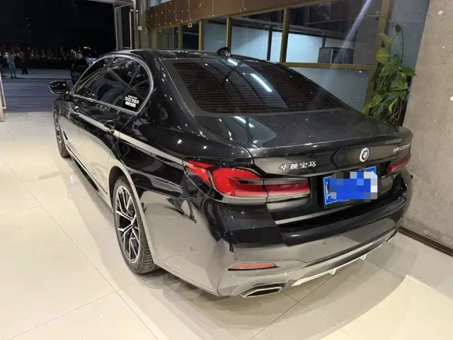 BMW 5 Series — Фото автомобиля 8
