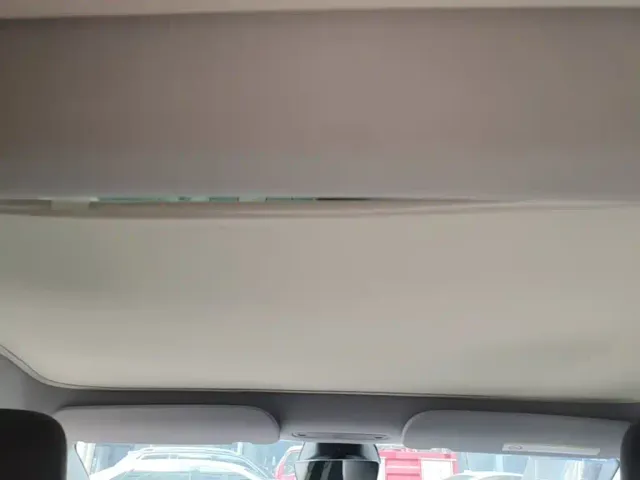Tesla Model 3 — Фото автомобиля 17