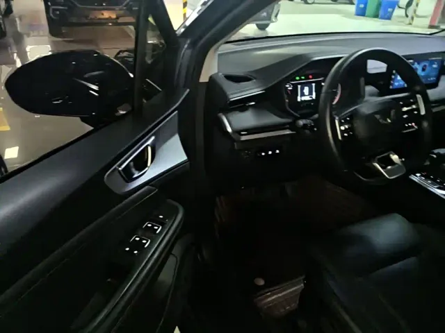 Wuling Jiachen — Фото автомобиля 15