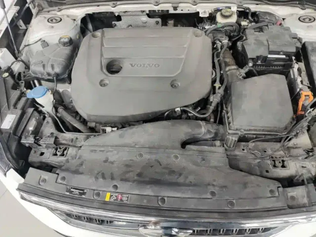 Volvo XC40 — Фото автомобиля 15