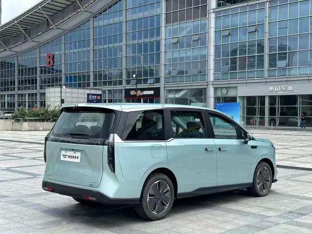 Maxus Dajia 7 — Фото автомобиля 7