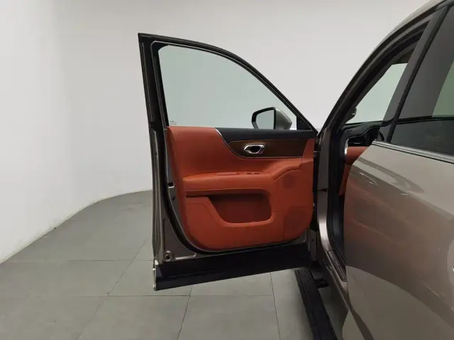 GAC Trumpchi Xiangwang S9 — Фото автомобиля 8