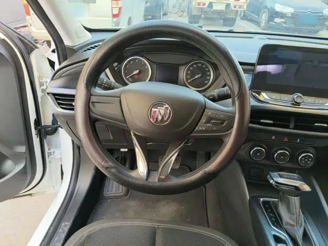 Buick Verano — Фото автомобиля 10