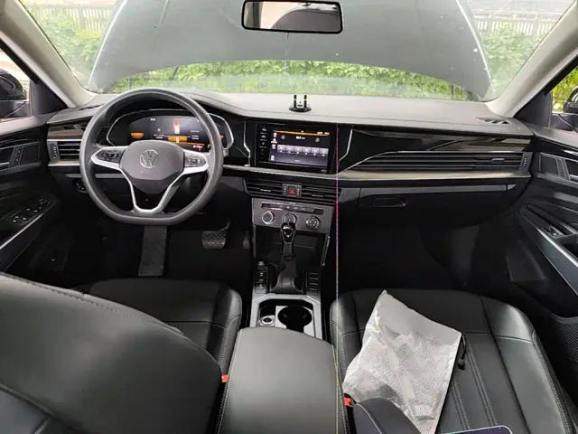 Volkswagen Passat — Фото автомобиля 9