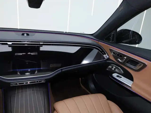 Mercedes-Benz E-Class — Фото автомобиля 26