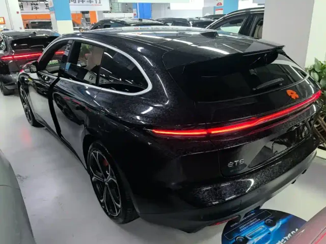 Nio ET5 Touring — Фото автомобиля 4