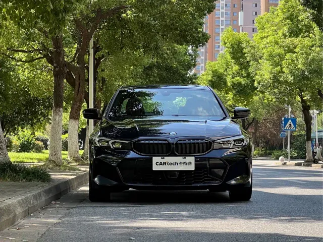 BMW 3 Series — Фото автомобиля 2