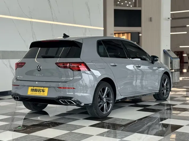 Volkswagen Golf — Фото автомобиля 5