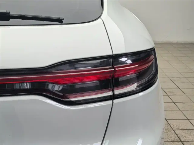 Porsche Macan — Фото автомобиля 23