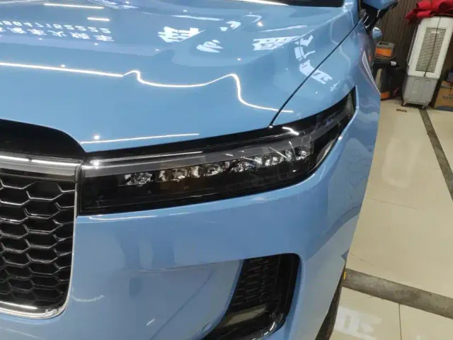 Li Auto ONE — Фото автомобиля 5