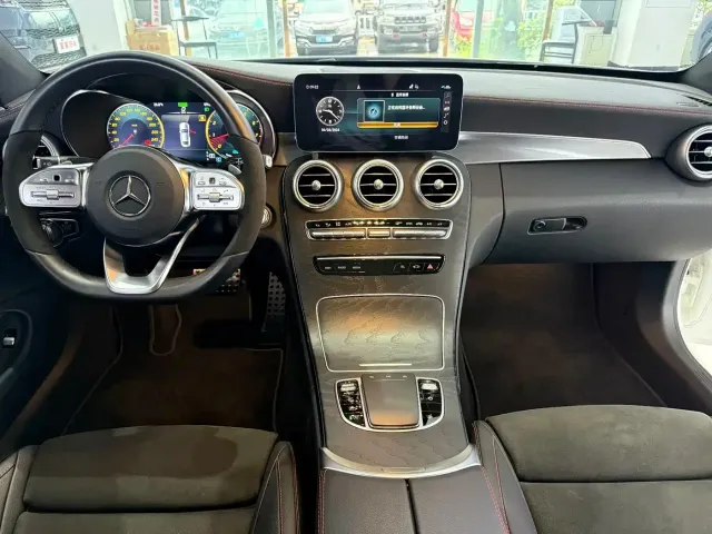 Mercedes-Benz C-Class — Фото автомобиля 12