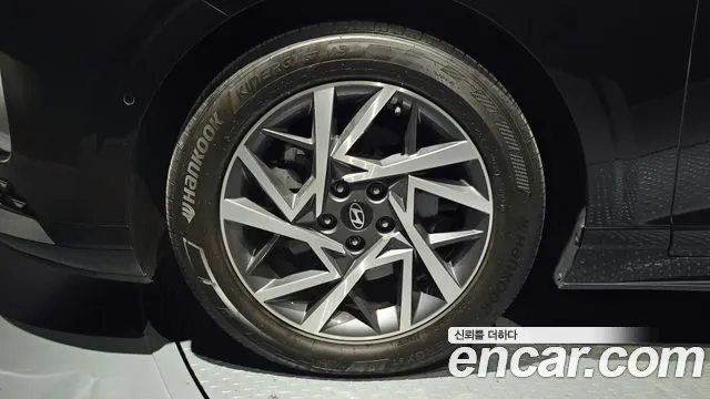 Hyundai Grandeur GN7 — Фото автомобиля 5