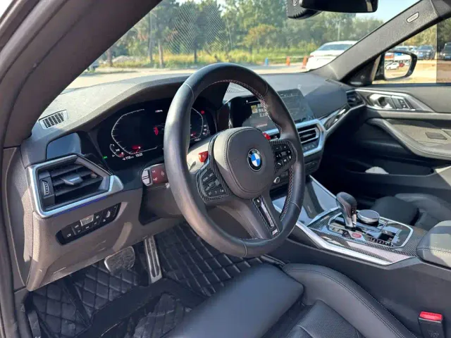 BMW M4 — Фото автомобиля 14