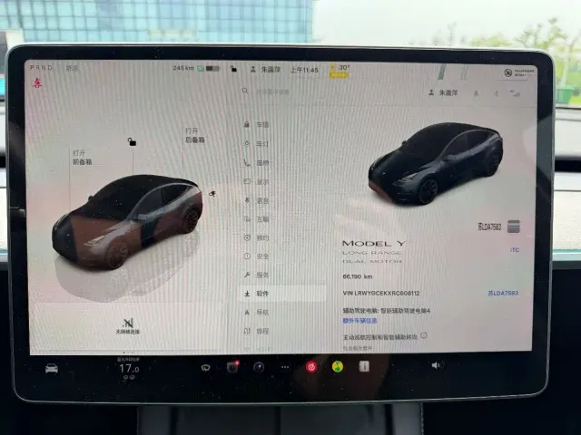 Tesla Model Y — Фото автомобиля 11