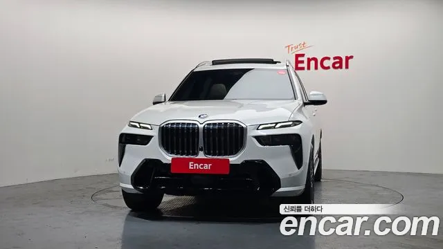BMW X7 — Фото автомобиля 3