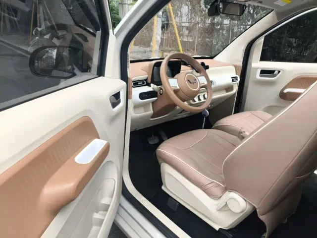 Wuling Hongguang Mini EV — Фото автомобиля 12