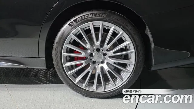 Mercedes-Benz E-Class — Фото автомобиля 6