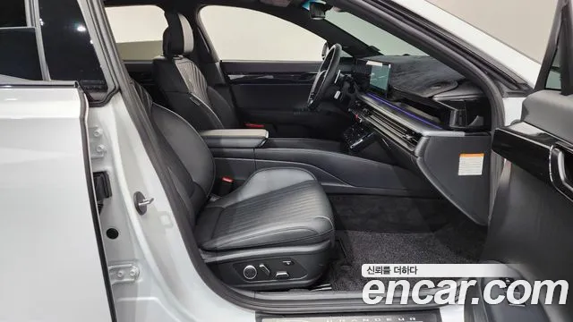 Hyundai Grandeur GN7 — Фото автомобиля 16