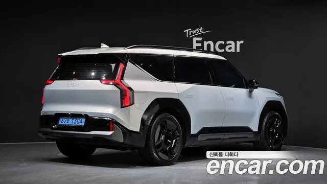Kia EV9 — Фото автомобиля 2