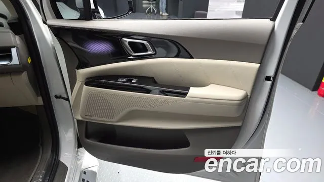 Kia Canival Carnival 4 поколение Бензин 9 мест Hi-Limousine — Фото автомобиля 17