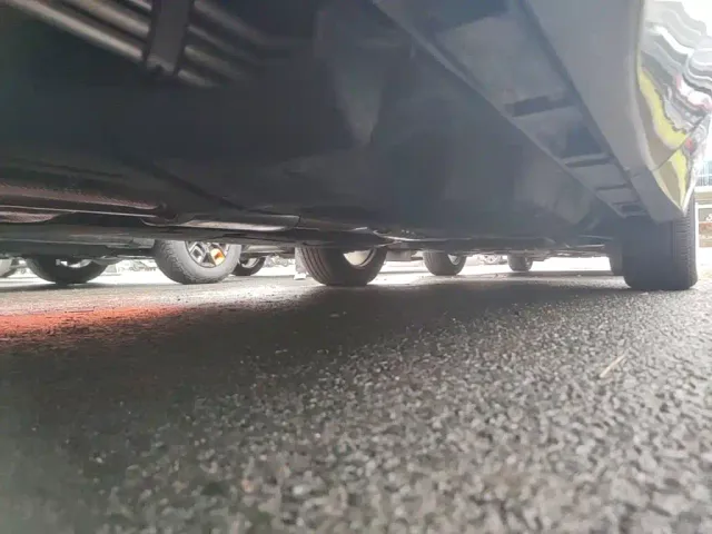 Ford Edge — Фото автомобиля 3