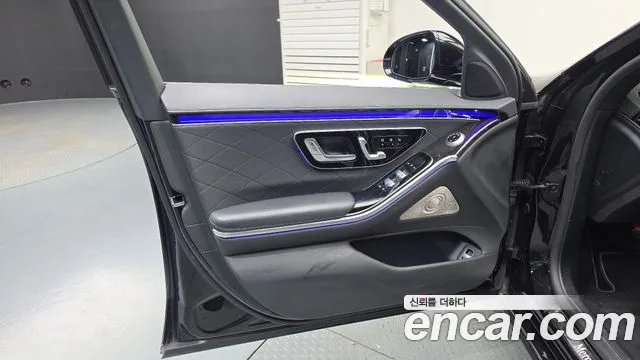 Mercedes-Benz S-Class — Фото автомобиля 23