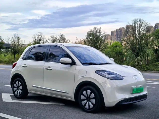 Wuling Bingo — Фото автомобиля 3