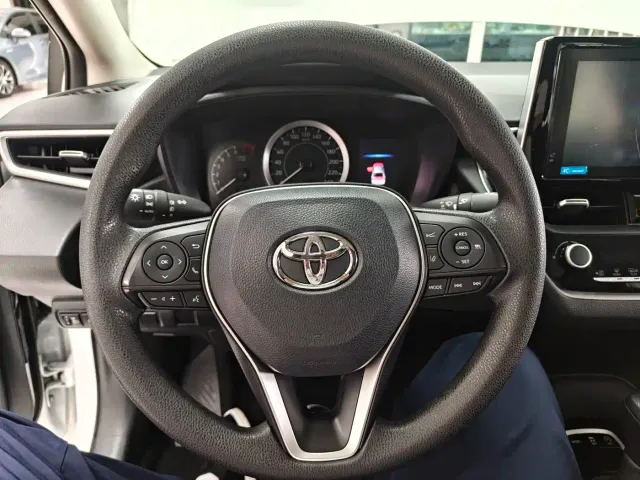 Toyota Corolla — Фото автомобиля 6
