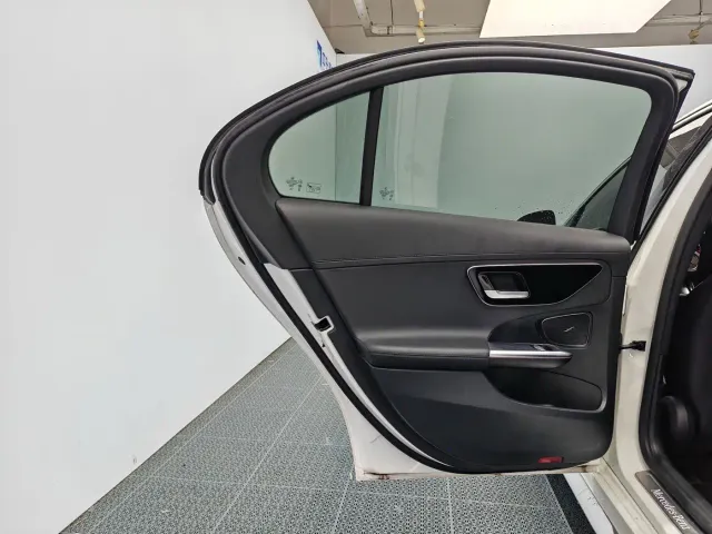 Mercedes-Benz C-Class — Фото автомобиля 14