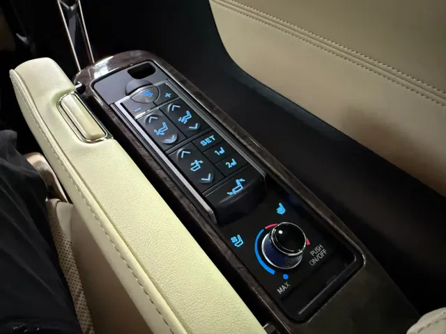 Toyota Vellfire — Фото автомобиля 21