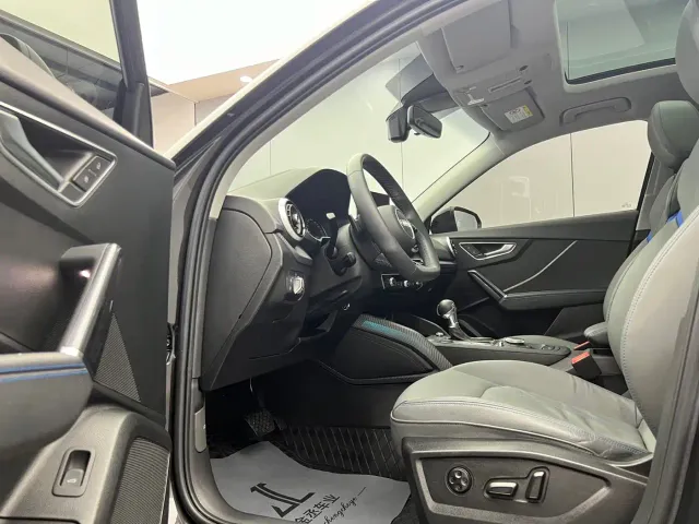 Audi Q2L — Фото автомобиля 7