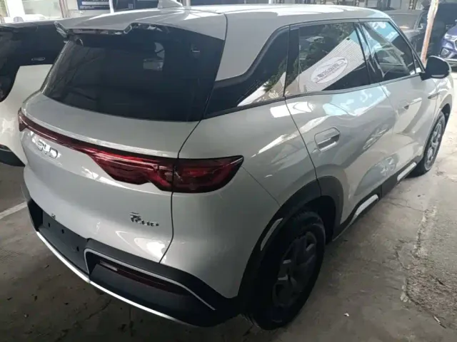 BYD Yuan UP — Фото автомобиля 6