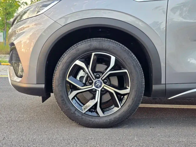 BYD Yuan PLUS — Фото автомобиля 22
