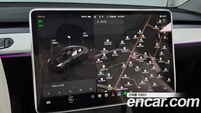 Tesla Model Y — Фото автомобиля 14