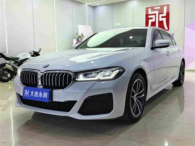 Фотография автомобиля — BMW 5 Series