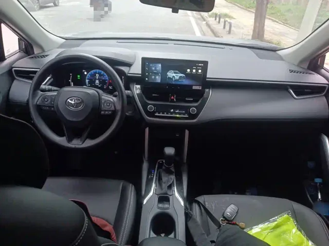 Toyota Corolla Cross — Фото автомобиля 5