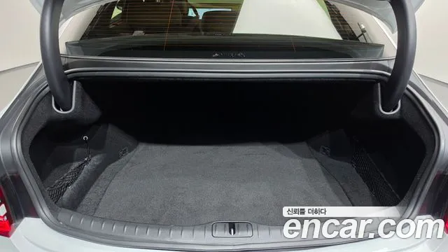 Genesis G80 Бензин 2.5 турбо AWD — Фото автомобиля 16