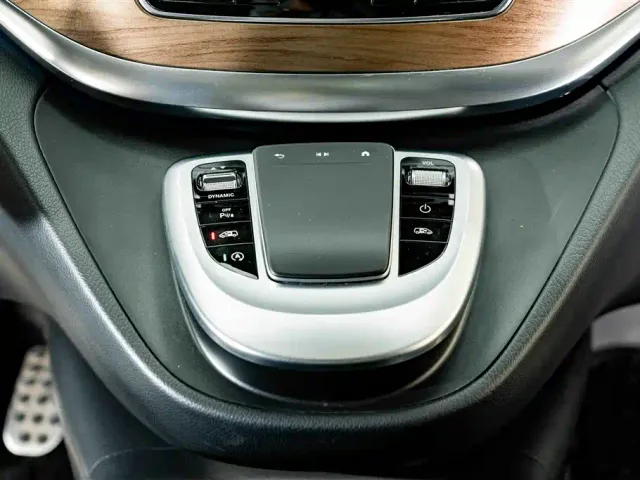 Mercedes-Benz V-Class — Фото автомобиля 15