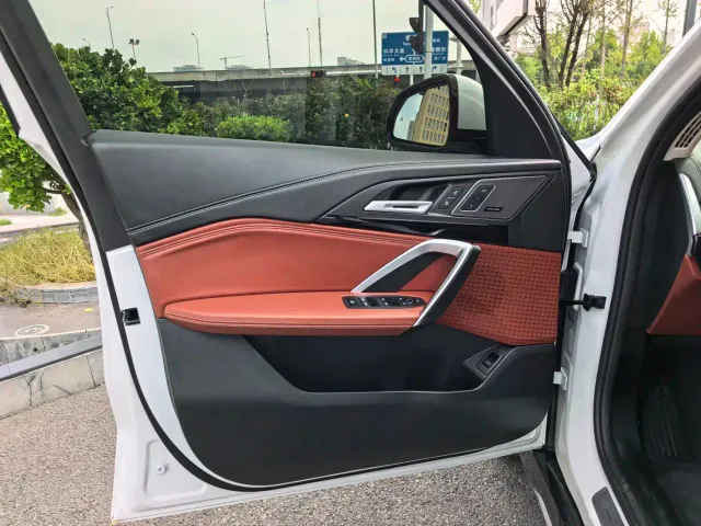 BMW X1 — Фото автомобиля 14