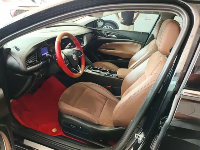 Buick Regal — Фото автомобиля 14