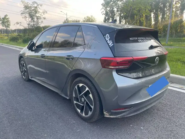 Volkswagen ID.3 — Фото автомобиля 9